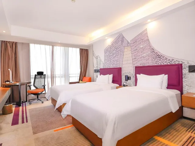 غرفة مريحة بسريرين منفصلين، Hampton Inn Guangzhou China 1/1
