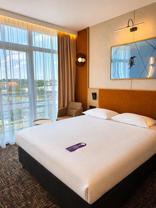 غرفة بريميوم بسرير كوين بإطلالة على النهر، Qubus Hotel Krakow 1/8