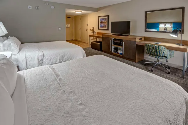 غرفة بسريرين كوين لذوي الإعاقة، Hampton Inn Orlando Maingate South 1/2