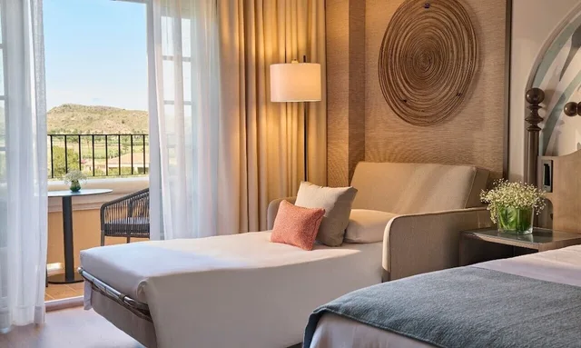 غرفة غراند بسريرين منفصلين بشرفة، La Manga Club Hotel Principe Felipe 2/3