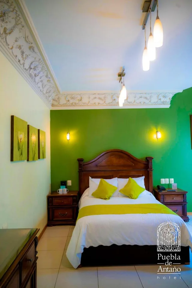 جناح جونيور، Puebla De Antano Hotel 8/10
