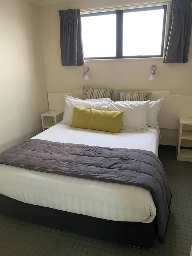 شقة بسريرين كوين، Ballina Motel 1/2