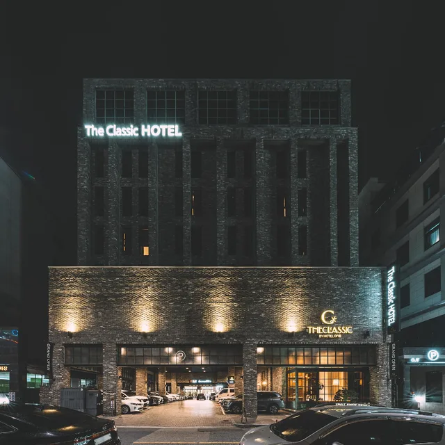 غرفة بريميير عائلية، The Classic Hotel 1/2