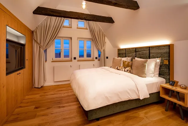 Tower, Suite, Twin Beds، Hotel Brunnenhaus Schloss Landau 1/4