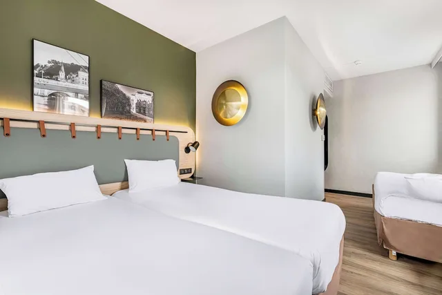 Next Generation, 3 Beds، CAMPANILE LYON CENTRE - GARE PART DIEU 4/10