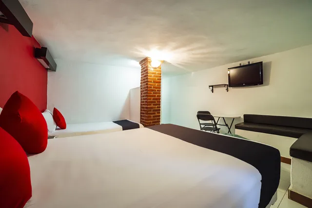 غرفة قياسية ثلاثية، Capital O Hotel Meson Del Rio, Tepotzotlan 2/6
