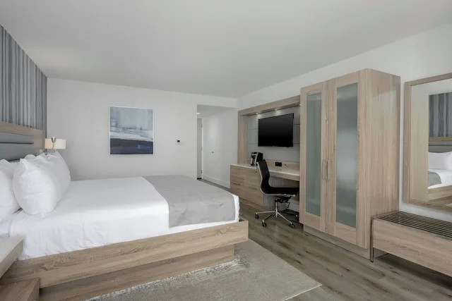 غرفة قياسية بسرير كينج بإطلالة، Perdido Beach Resort 1/4