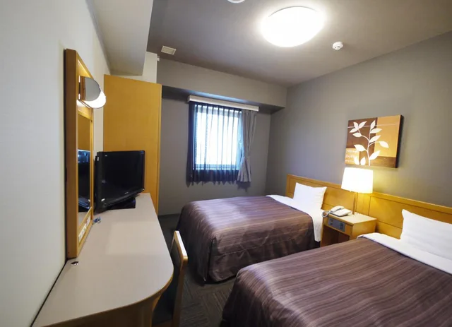 غرفة قياسية بسريرين منفصلين للمدخنين، Hotel Route Inn Nago 1/5