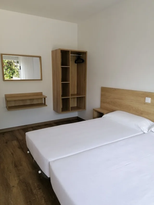 شقة بريميوم بخمسة أسرّة بإطلالة على الشاطئ بغرفتي نوم، Suaces Apartamentos Turirticos 2/8