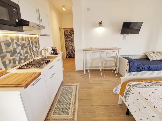 غرفة بانورامية ثلاثية بسرير مزدوج وسرير فردي بإطلالة على البحر بشرفة، B And B Miravalle Agrigento 2/6