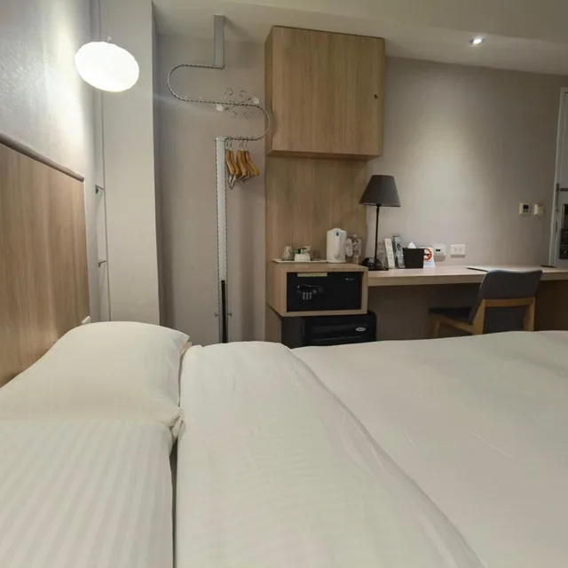 غرفة ديلوكس بسرير مزدوج بحوض استحمام، Forward Hotel Taipei 5/6