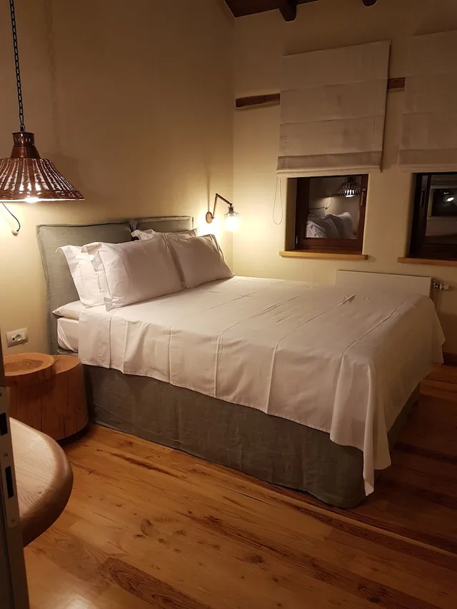 Semi Room, Premium, Suite, 2 Queen Beds, Ocean View، To Stefani Tis Makrinas 2/8