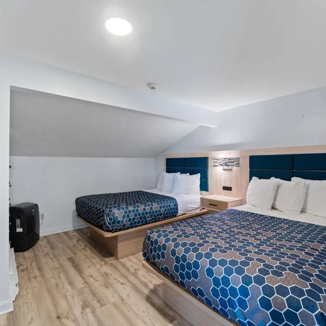 جناح بشرفة، Pilgrim Sands on Long Beach 1/10