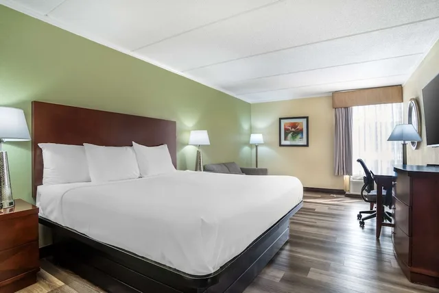 غرفة قياسية بسرير كينج، Best Western Gastonia 3/8