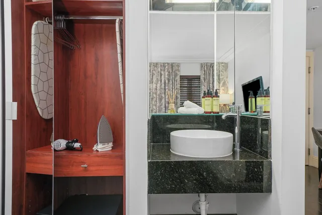 Classic, Double Bed, Riviera Suites South Beach 5/5
