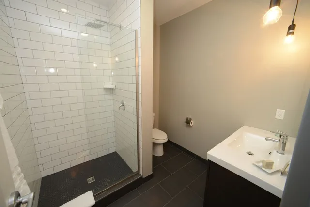 غرفة فاخرة بسرير كينج بإطلالة على المدينة، Hotel Kilbourne 2/2