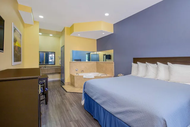 جناح بسرير كينج للمدخنين، Days Inn By Wyndham Banning Casino/Outlet Mall 1/1