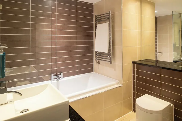 غرفة بسرير كينج بإطلالة على الحديقة، DoubleTree by Hilton Hotel & Spa Chester 9/10