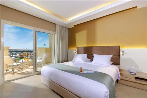 Room, Double or Twin Bed, Pool View, Hotel Titanic Royal 1/2
