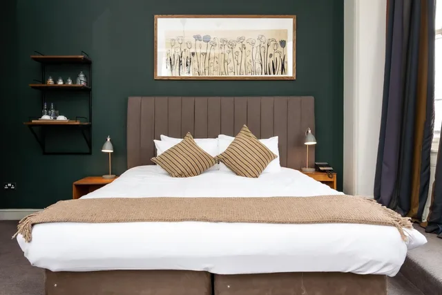 غرفة تنفيذية بسرير مزدوج، Kew Gardens Hotel 10/10