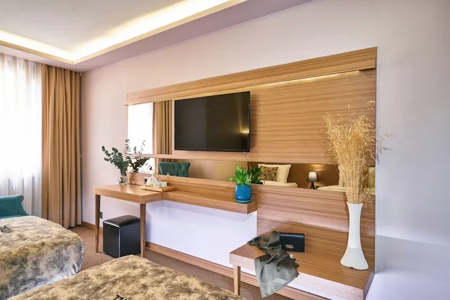 غرفة عائلية بسريرين كوين، Atro Hotel 5/8