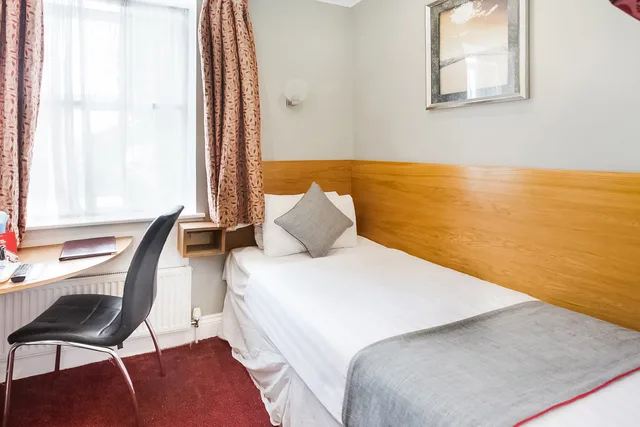 غرفة ديلوكس مفردة، London Guest House by OYO - Acton 9/10