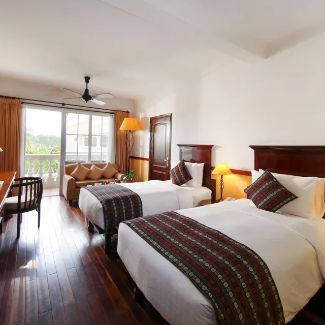 غرفة ديلوكس بسريرين منفصلين بإطلالة على المسبح بشرفة، Victoria Can Tho Resort 2/8