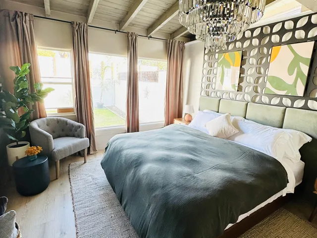 1 Bedroom, Garden, Junior, Bungalow, King Bed, Patio، A Place In The Sun 2/4