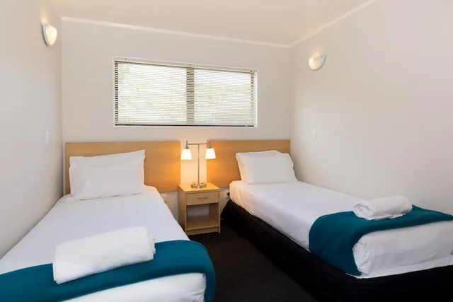 2 Bedrooms, Apartment, Beach Front، The Sands Hotel Hokianga 1/2