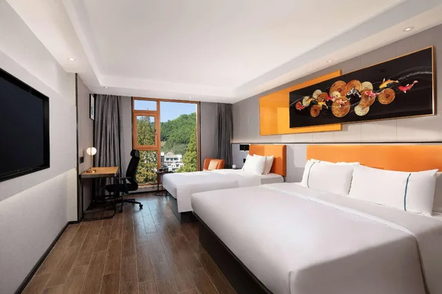 Smart, Premier, 2 Double Beds، Microtel by Wyndham Huangshan Tangkou 1/1