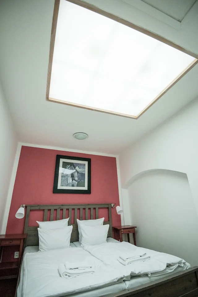 غرفة بسرير كوين، Charles Bridge Hostel & Apartments 1/2