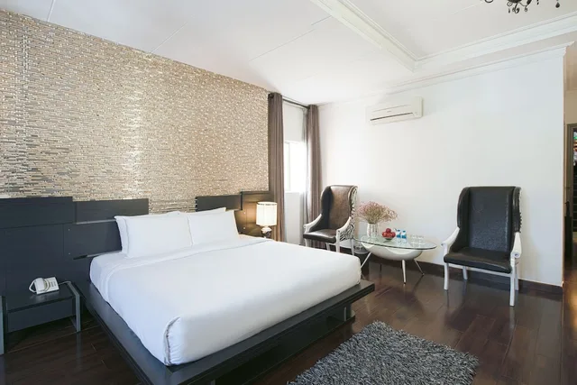 جناح، A&EM Corp - The Petit Hotel 2/7