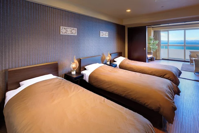 Standard, Twin Beds, Ocean View, High Floor, Maholova Minds Miura 1/4