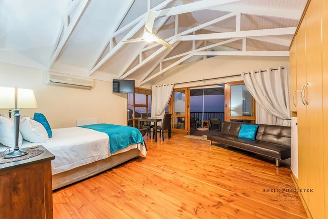 جناح شهر العسل بسرير بطابقين وسرير كوين بإطلالة على البحر، Aquamarine Guest House 4/8