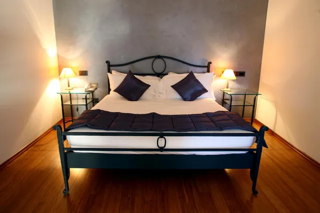 جناح جونيور، Hotel San Rocco 8/10