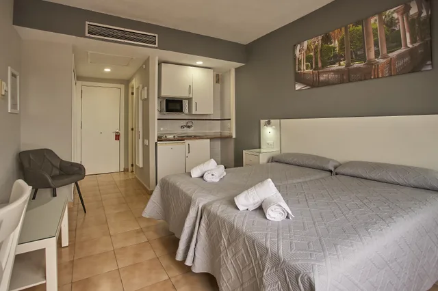 غرفة قياسية بسريرين منفصلين، Resitur Apartamentos Turisticos En Seville 5/7