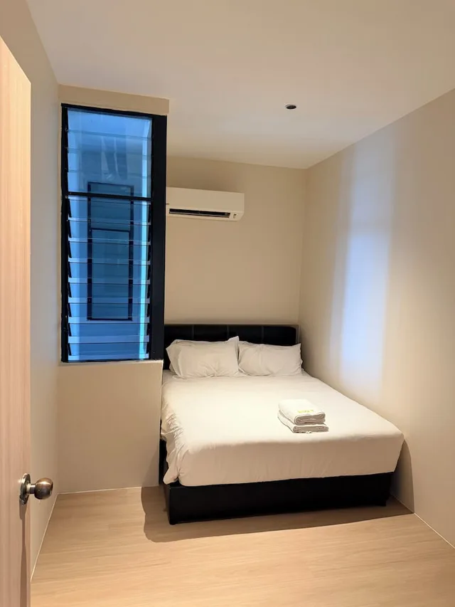 شقة بسرير كينج وسريرين كوين، Roxy Hotel Apartment 2/10