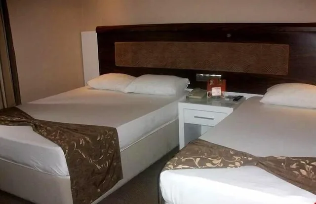 غرفة قياسية ثلاثية بثلاثة أسرّة، mostar hotel prestige 3/3