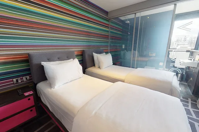 غرفة بسريرين منفصلين، Village Hotel Portsmouth 1/6