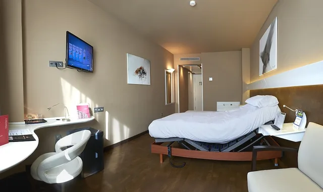 Standard, 3 Beds, with Extra Bed, SILKEN MONUMENTAL NARANCO 4/7