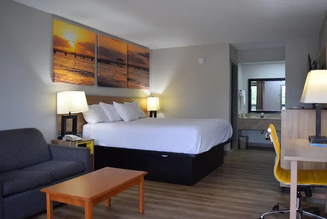 جناح استوديو بسرير كينج، Days Inn by Wyndham Elberton 4/6