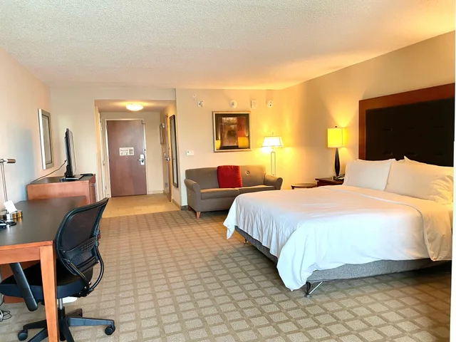 غرفة بسرير كينج، Crowne Plaza Ft. Myers Gulf Coast, An Ihg Hotel 2/7