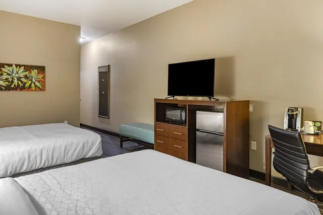 غرفة قياسية بسريرين كوين، Holiday Inn Express Hotel & Suites Indio - Coachella Valley 1/7