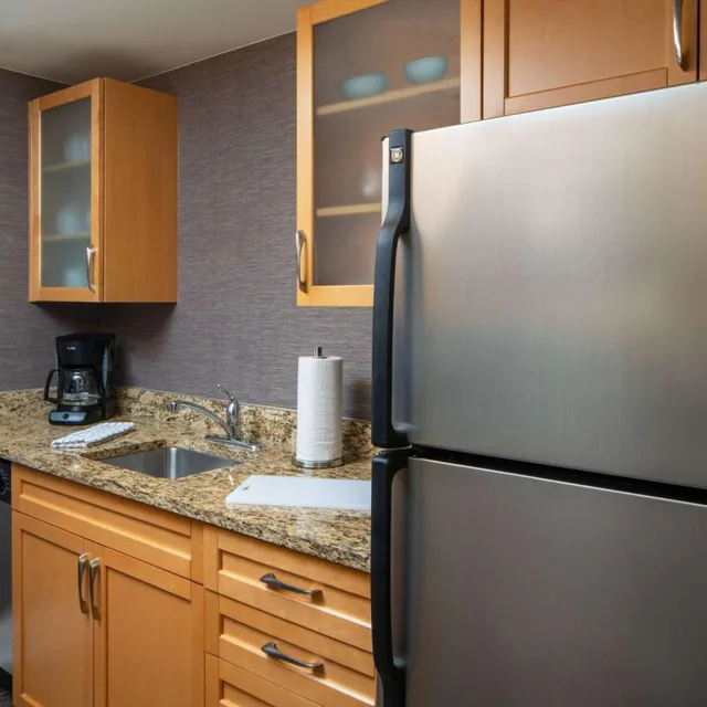 جناح بسرير كوين بغرفة نوم واحدة مع أريكة، Sonesta ES Suites New Orleans Convention Center 6/6