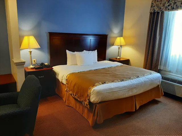 جناح بسرير كينج لذوي الإعاقة، Baymont Inn And Suites Carthage 3/6