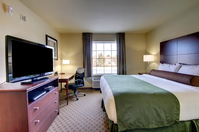 غرفة بسرير كينج، Cobblestone Inn & Suites - Harvey 5/5