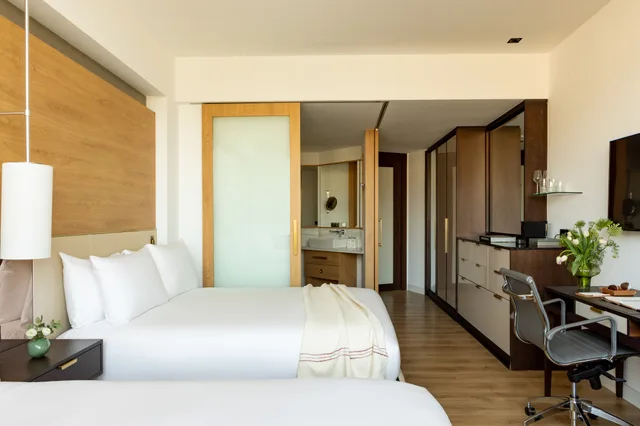 غرفة بريميير بسرير مزدوج بإطلالة، Torre Melina Gran Melia 3/5