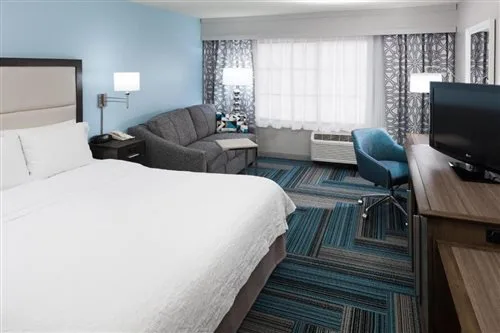 جناح، Hampton Inn San Diego Downtown 1/1
