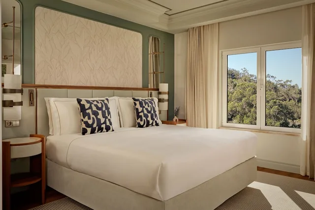 2 Bedrooms, Family Suite, 2 Double Beds, Golf Course View، Penha Longa Resort 1/5