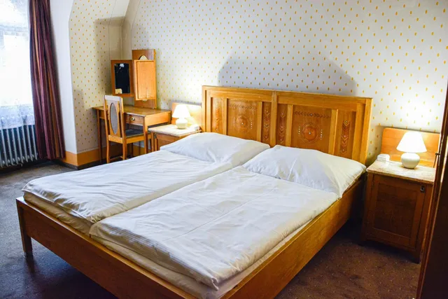 جناح، Hotel Praha Liberec 1/10